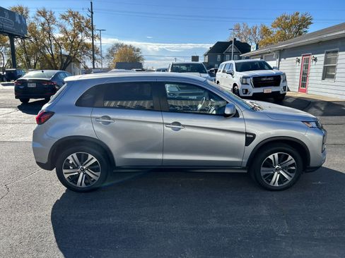 Used 2024 Mitsubishi Outlander Sport ES image 2