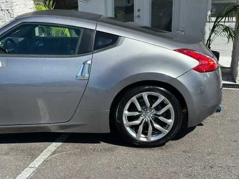 Used 2013 Nissan 370Z Coupe image 12