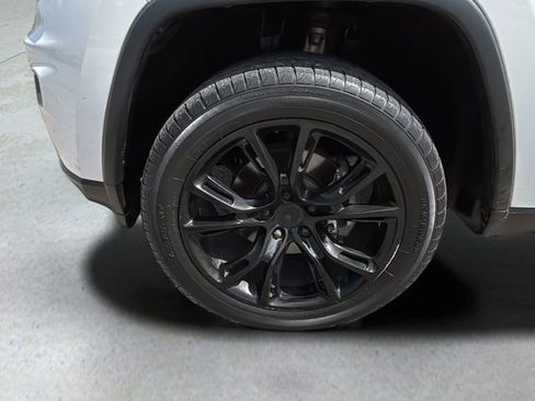 Used 2017 Jeep Grand Cherokee Trailhawk AWD/4WD image 26