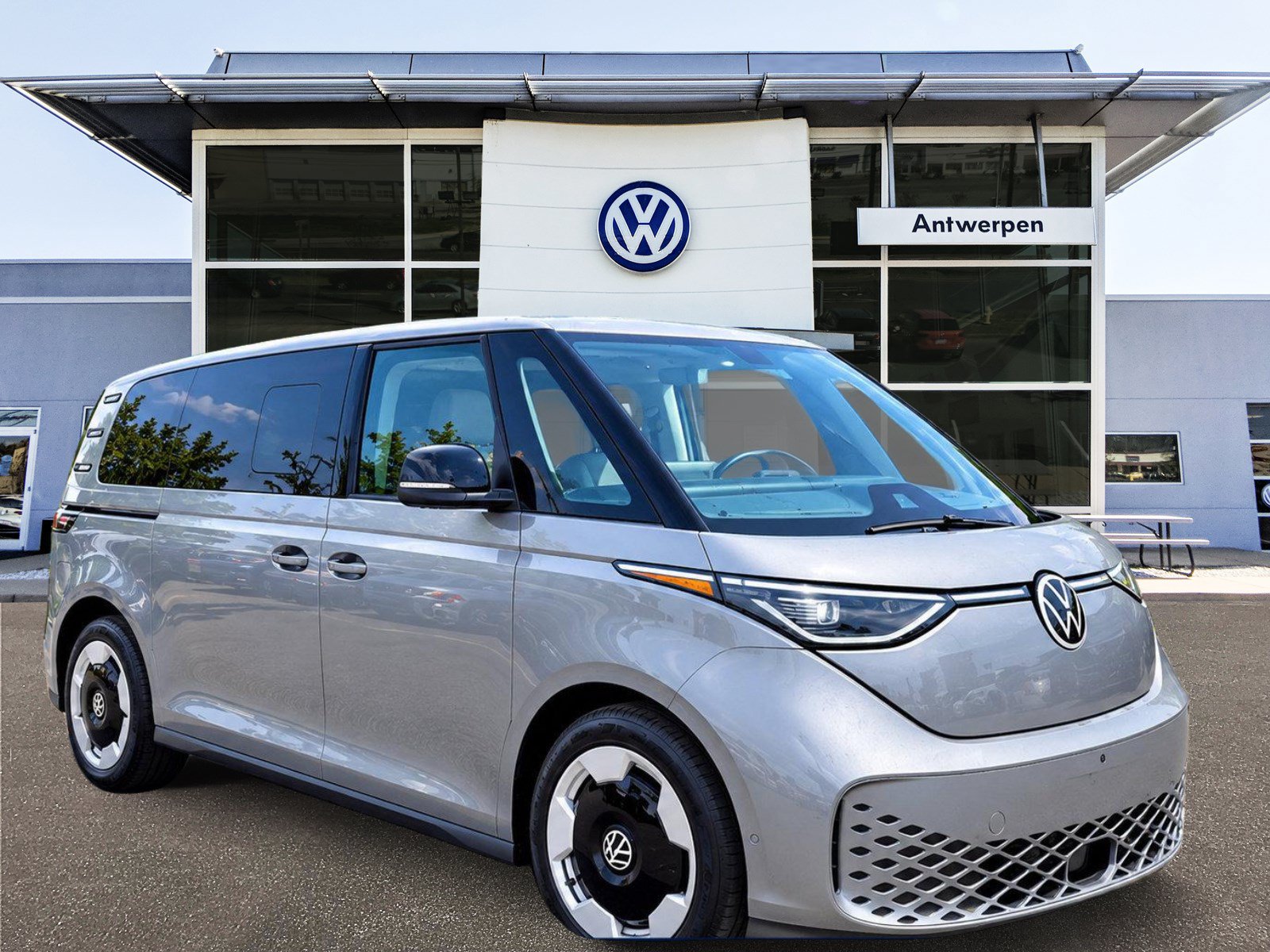 Used 2025 Volkswagen ID. Buzz Pro S Plus AWD/4WD image 2