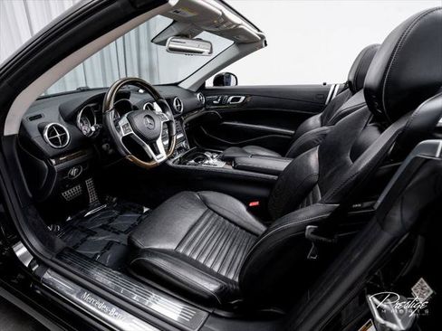 Used 2015 Mercedes-Benz SL 550 image 28