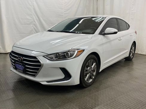 Used 2017 Hyundai Elantra SE image 4