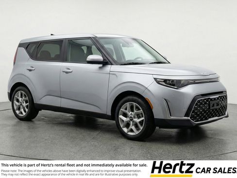 Used 2025 Kia Soul LX w/ LX Technology Package FWD image 1