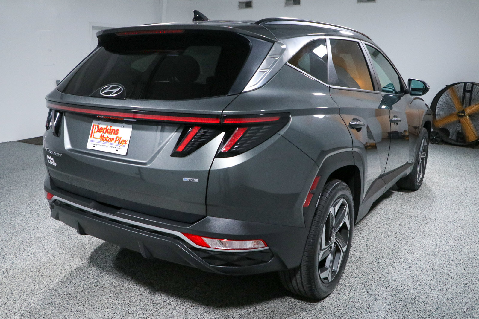 Used 2023 Hyundai Tucson SEL w/ Convenience Package AWD/4WD image 7