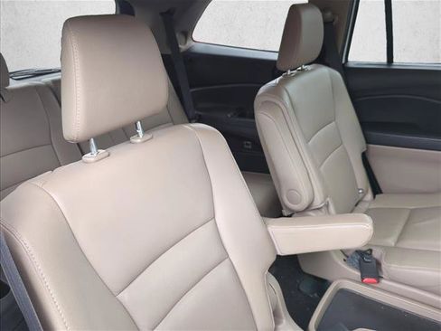 Used 2020 Honda Pilot Touring image 21