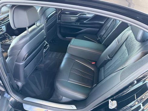 Used 2021 BMW 740i xDrive w/ M Sport Package AWD/4WD image 4