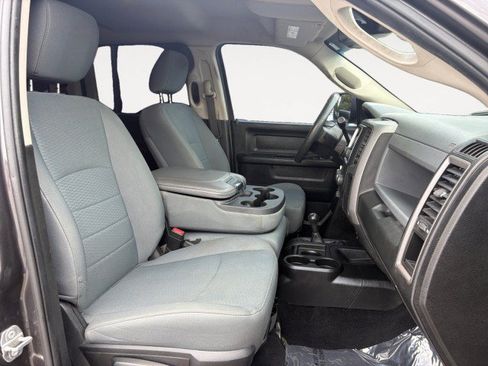 Used 2018 RAM 2500 Tradesman w/ Chrome Appearance Group AWD/4WD image 8