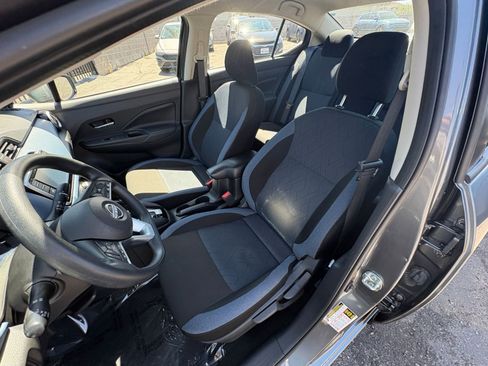 Used 2025 Nissan Versa SV FWD image 35