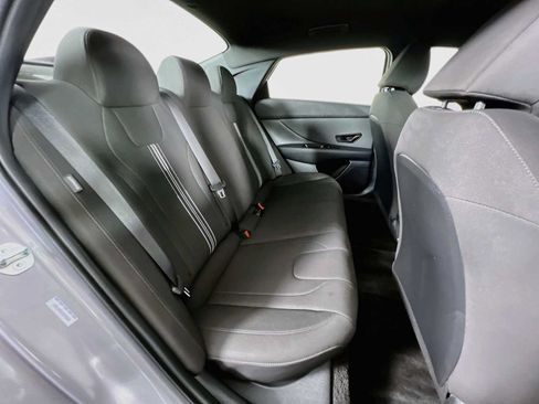 Certified 2025 Hyundai Elantra Sport FWD image 25
