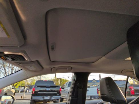 Used 2023 Toyota Corolla XLE image 21