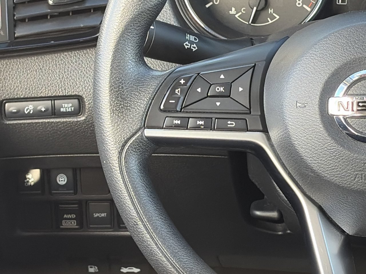 Used 2020 Nissan Rogue Sport S AWD/4WD image 22