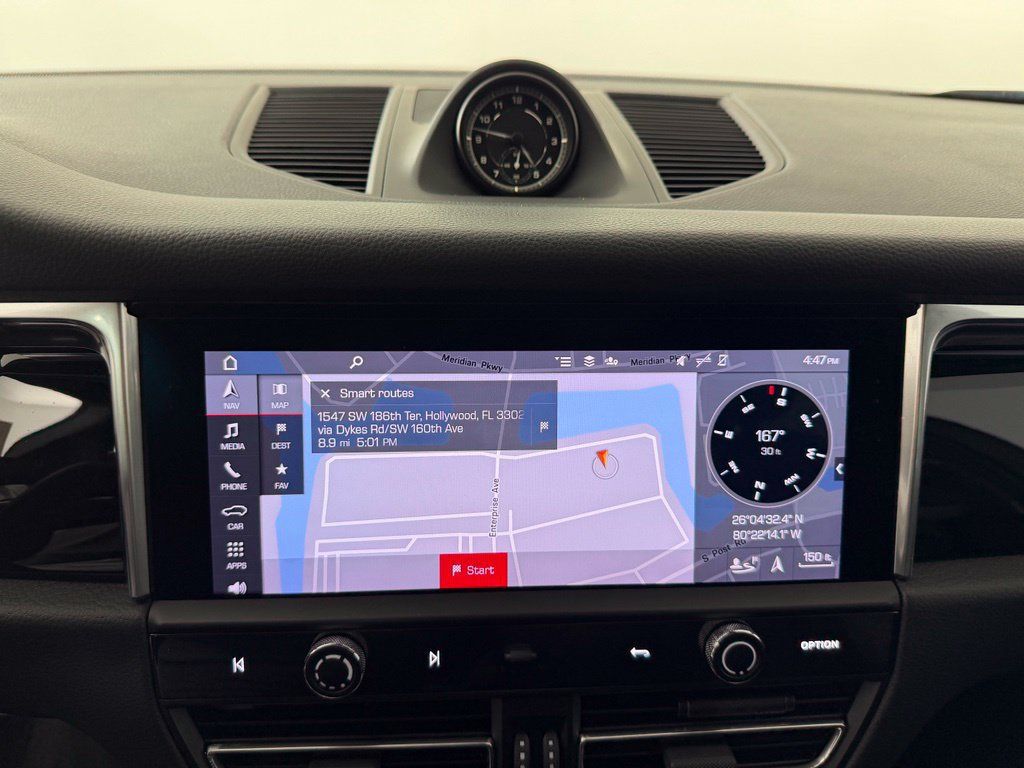Certified 2023 Porsche Macan AWD/4WD image 37