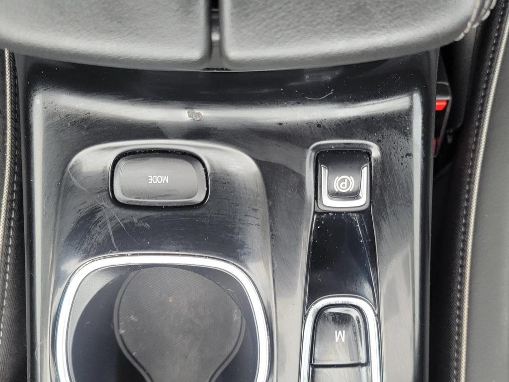 Used 2023 Buick Envision Essence FWD image 31