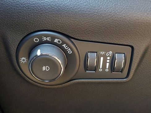 New 2025 Jeep Compass Limited w/ Sun & Sound Group image 37