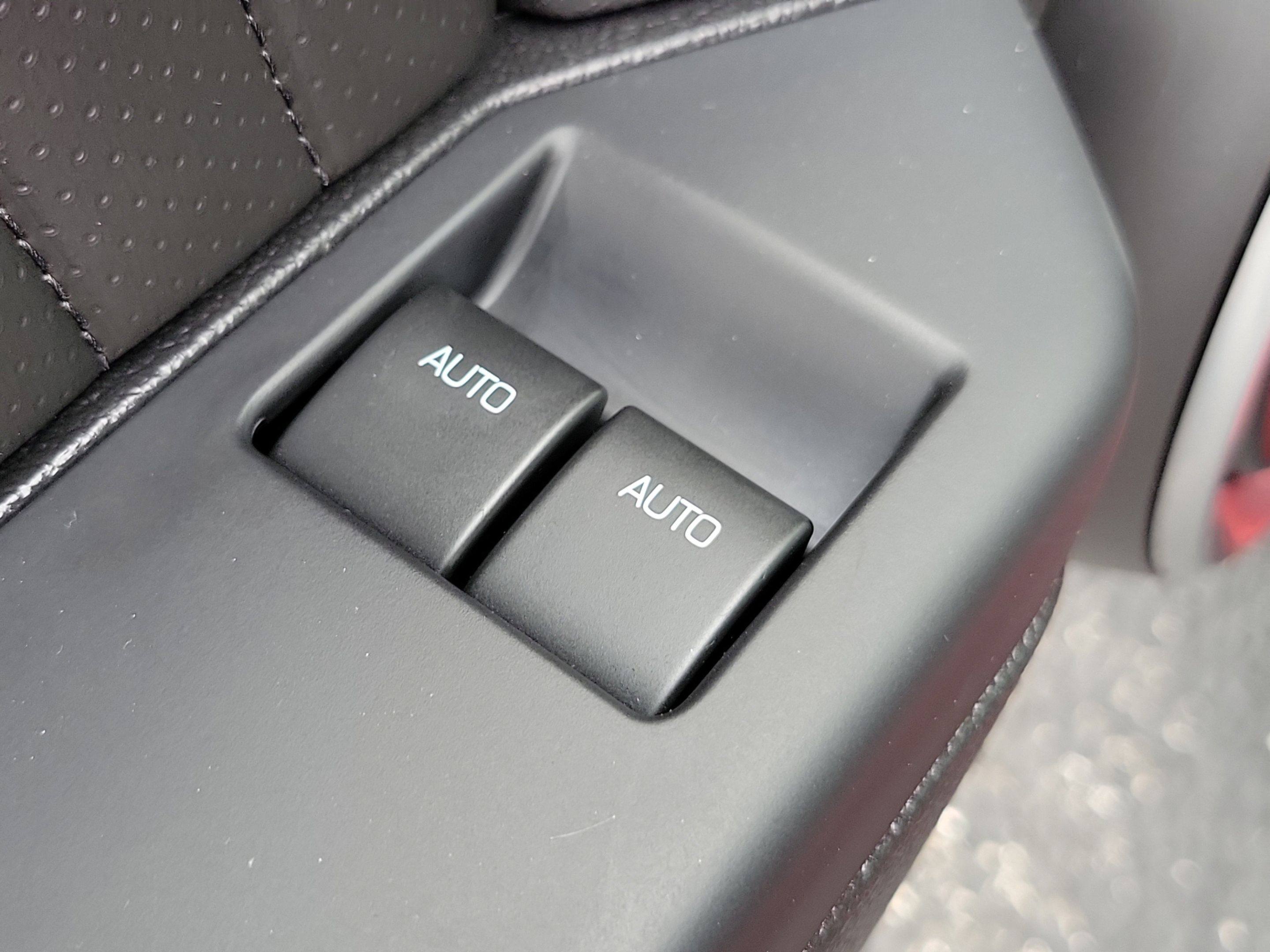 Used 2013 Ford Mustang Shelby GT500 RWD image 15