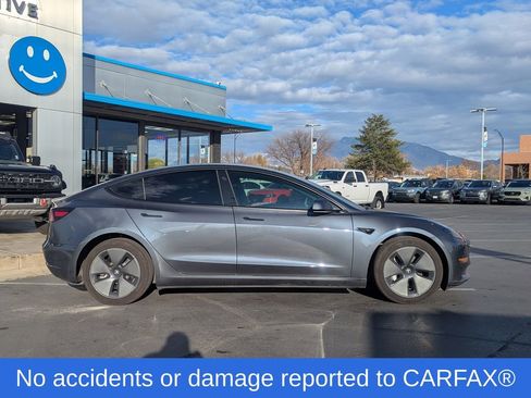 Used 2023 Tesla Model 3 Standard Range image 2
