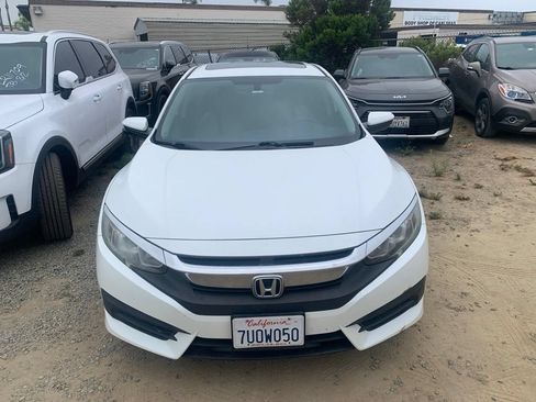 Used 2016 Honda Civic EX image 3