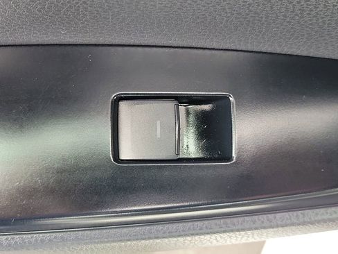 Used 2025 Toyota Camry SE FWD image 19