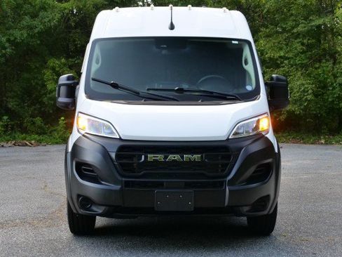 Used 2024 RAM ProMaster 2500 FWD image 5