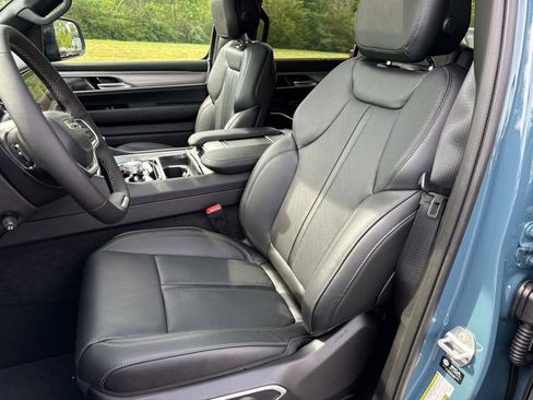 New 2026 Jeep Grand Wagoneer Limited AWD/4WD image 29