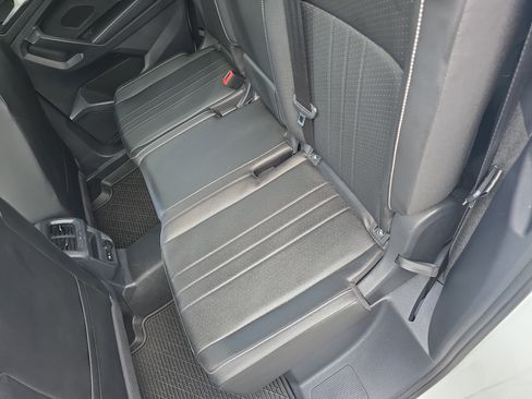 Used 2022 Volkswagen Tiguan SE FWD image 15