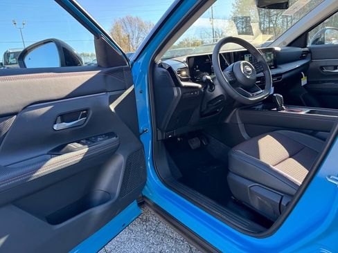 New 2026 Nissan Kicks SR w/ Cold Weather Package FWD image 13