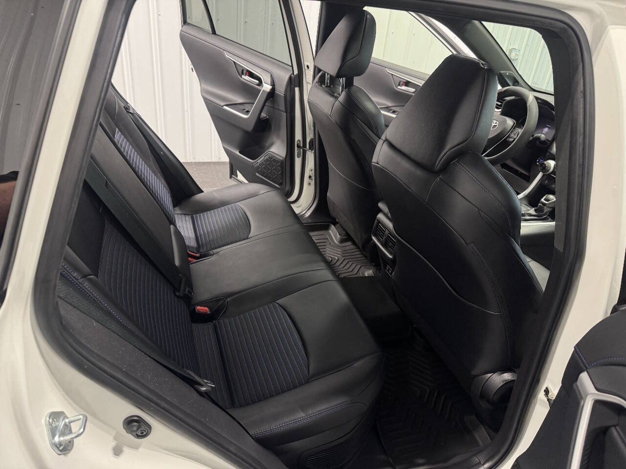 Used 2019 Toyota RAV4 XSE AWD/4WD image 25