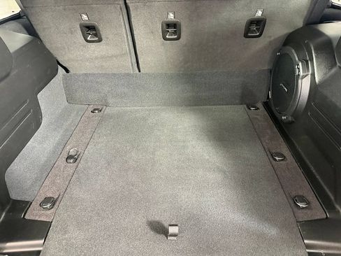Used 2024 Jeep Wrangler High Altitude AWD/4WD image 17
