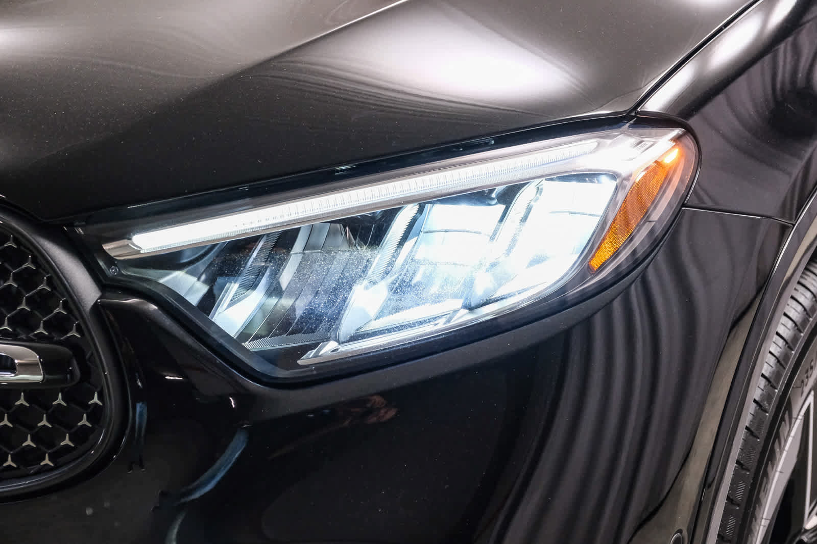Certified 2025 Mercedes-Benz GLC 300 image 11