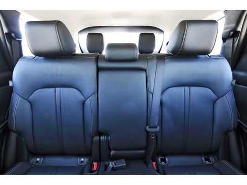 Certified 2025 MAZDA CX-90 3.3 Turbo w/ Preferred Package image 11