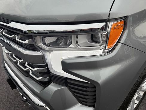 Used 2024 Chevrolet Silverado 1500 LTZ image 9