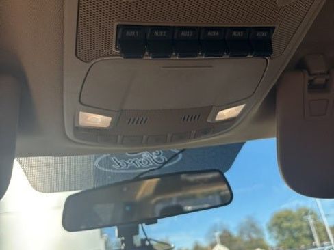 Used 2019 Ford F250 XLT w/ XLT Premium Package image 19