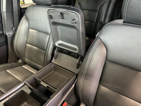 Used 2026 Chevrolet Traverse LT AWD/4WD image 25