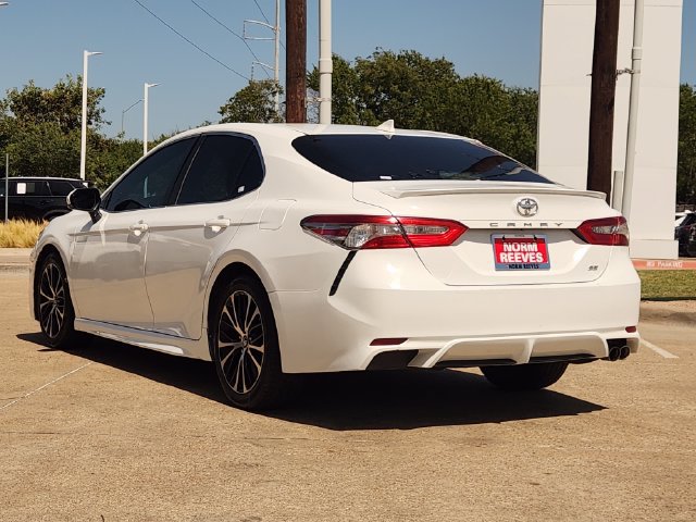 Used 2018 Toyota Camry SE w/ Audio Package FWD image 4