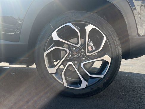 New 2025 Chevrolet Trax RS w/ Driver Confidence Package image 9