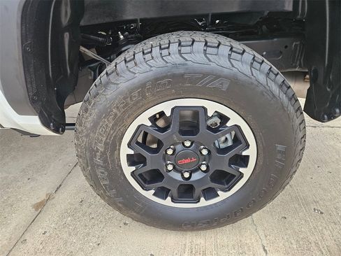 Used 2025 Toyota Tacoma TRD Off-Road image 26