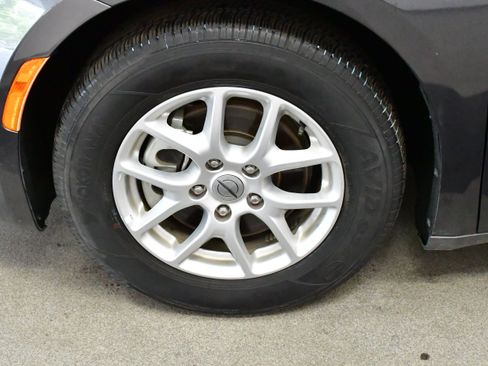 Used 2023 Chrysler Pacifica Touring-L FWD image 37