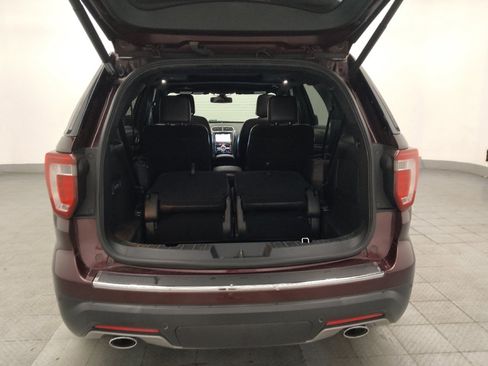 Used 2018 Ford Explorer Limited w/ Equipment Group 301A AWD/4WD image 29