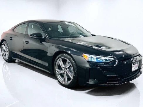 Used 2022 Audi e-tron GT Premium Plus image 2