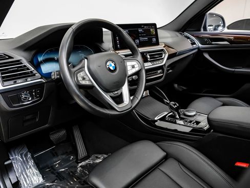 Used 2024 BMW X4 xDrive30i image 3
