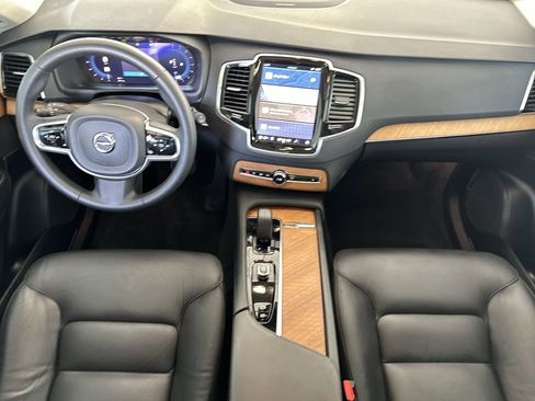 Used 2024 Volvo XC90 B6 Plus w/ Protection Package Premier AWD/4WD image 18