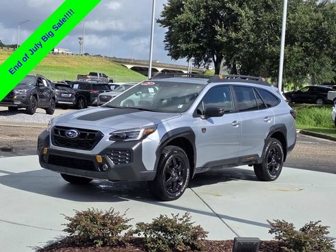 Used 2025 Subaru Outback Wilderness AWD/4WD image 7