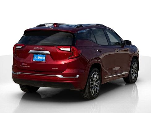 Used 2024 GMC Terrain Denali w/ Denali Premium Package image 6