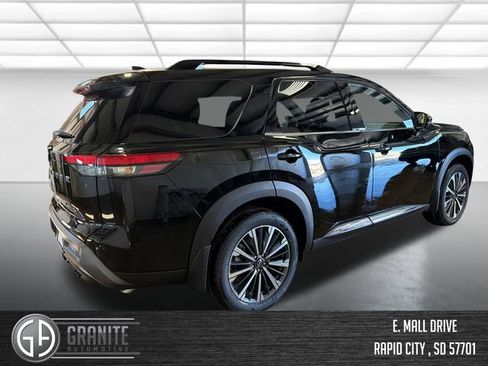 New 2026 Nissan Pathfinder Platinum AWD/4WD image 5
