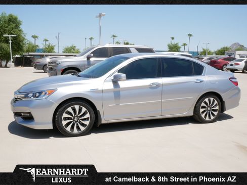 Used 2017 Honda Accord Hybrid Sedan image 1