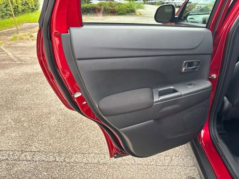 Used 2024 Mitsubishi Outlander Sport ES AWD/4WD image 21
