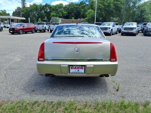 Used 2006 Cadillac DTS FWD image 4