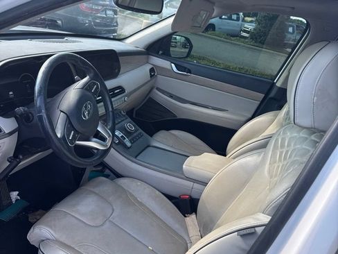 Used 2021 Hyundai Palisade Limited FWD image 2