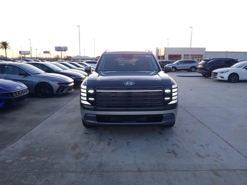 New 2026 Hyundai Palisade Limited FWD image 2