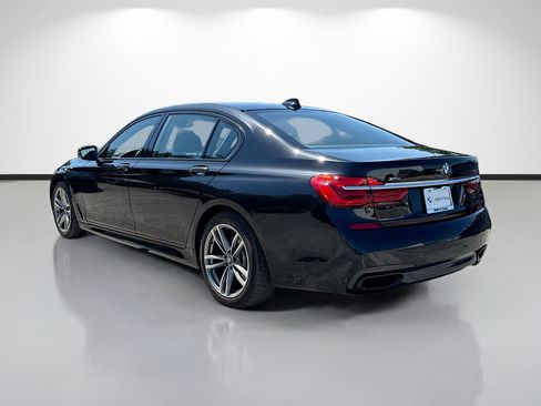 Used 2019 BMW 750i xDrive w/ Executive Package AWD/4WD image 5